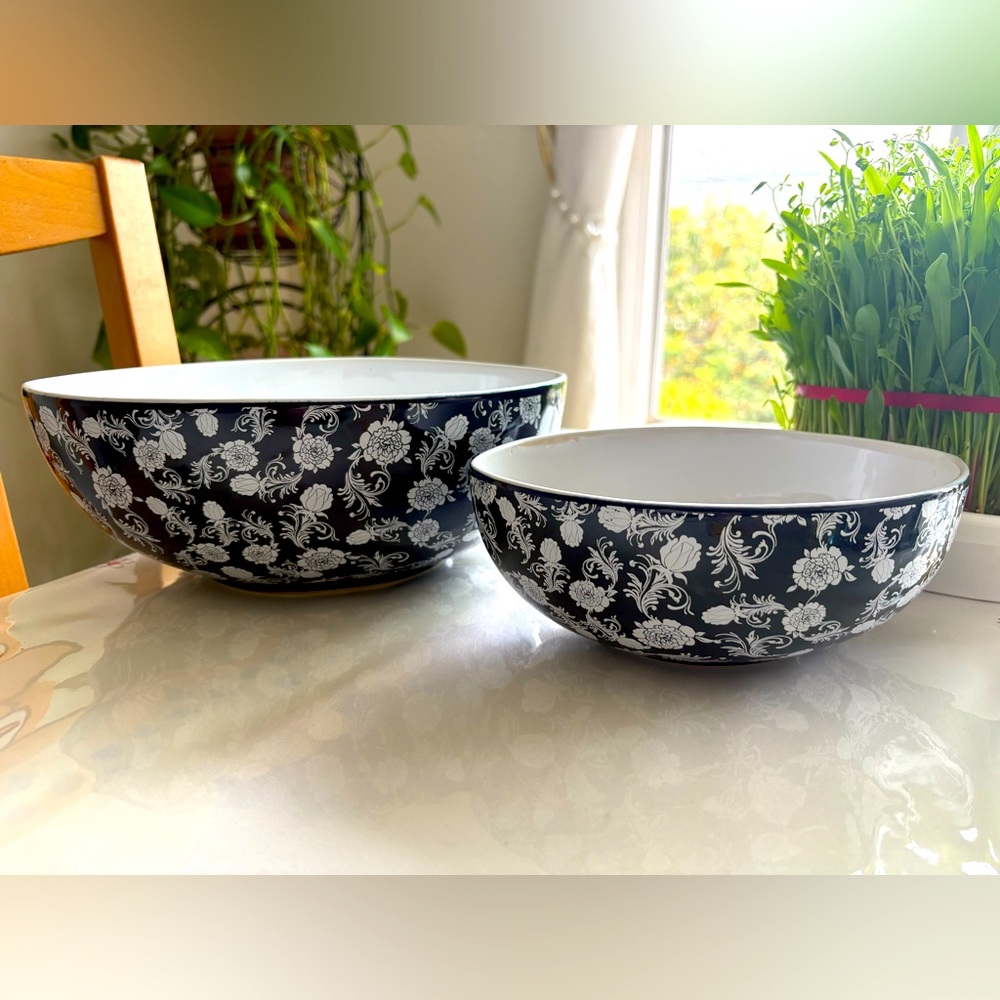 Sweet Alyssum Large & Medium Bowls
